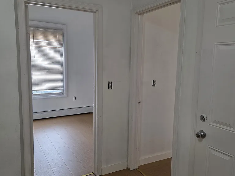 773 E 26th St #1 — Photo 8