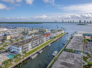112 Doolen Ct APT 302, North Palm Beach, FL 33408