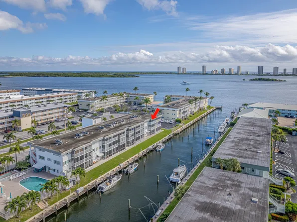 112 Doolen Court #302, North Palm Beach, FL 33408