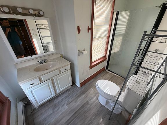 5th image of 277 E Hickory St APT 2