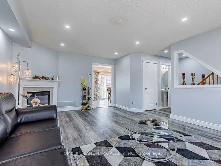 3055 Highvalley Rd — Photo 5