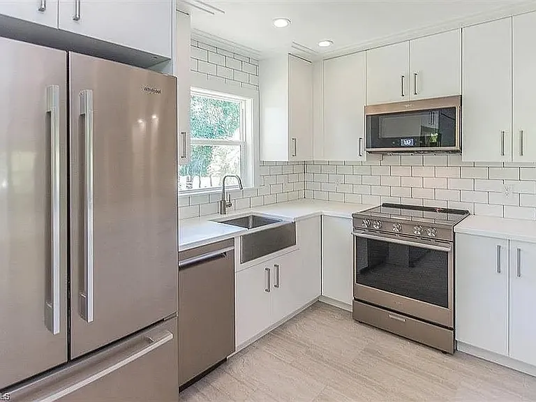 1219 Solana Rd — Photo 16