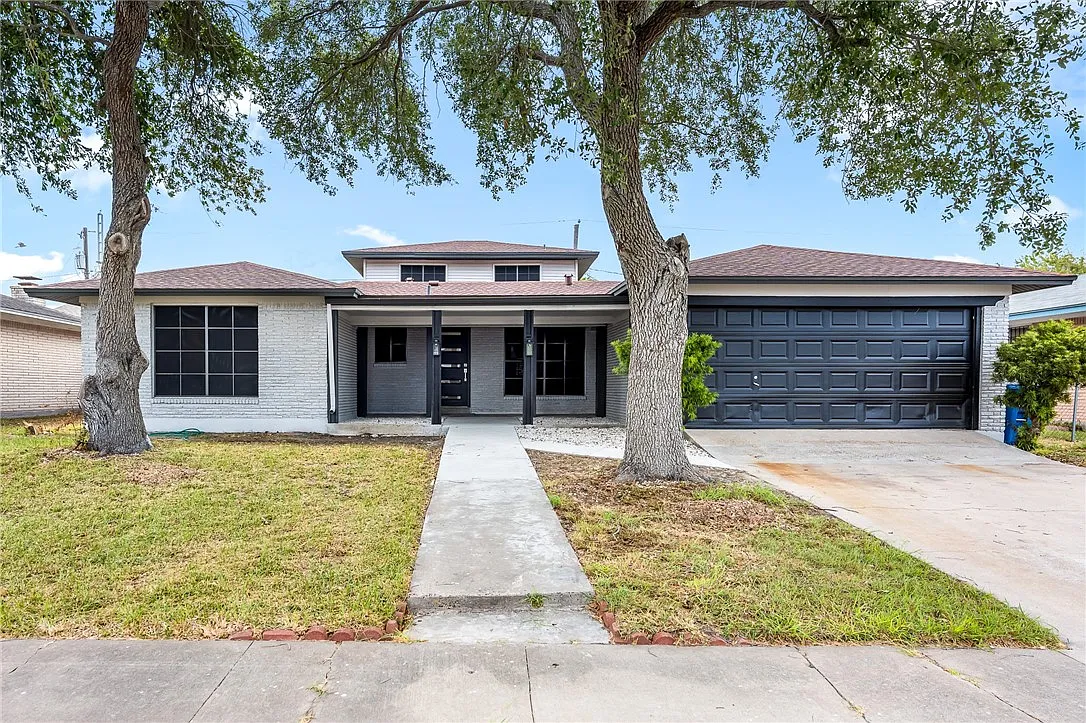4 bed, 2.5 bath, 2442 sqft, $2,495 — Photo 1