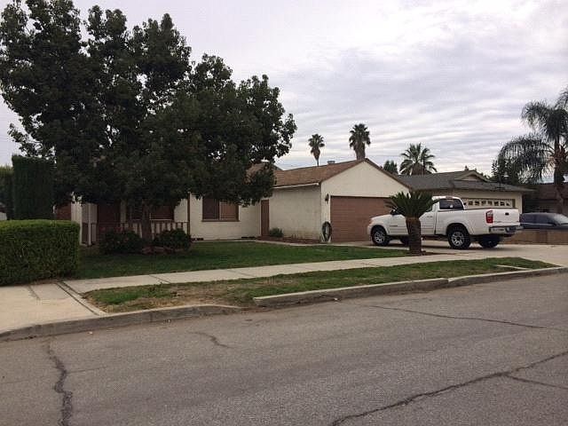 2nd image of 4005 Olive St