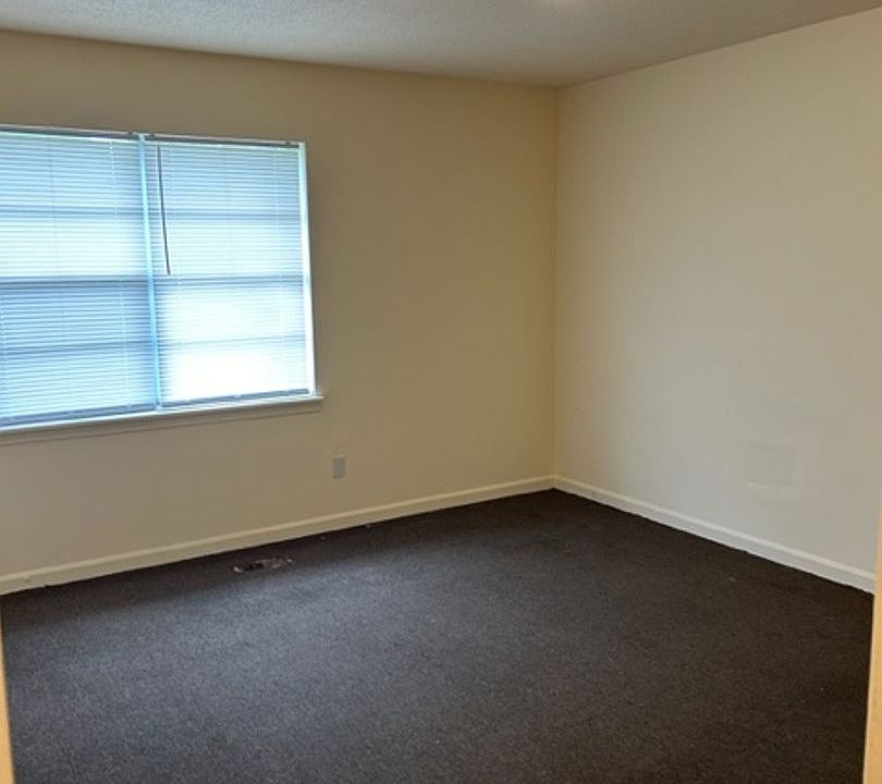 1st image of 2329 30th St W APT C