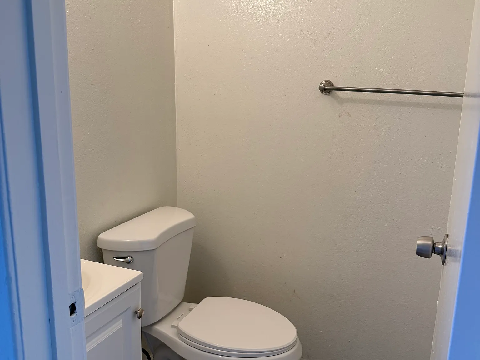 4 bed, 1.5 bath, $3,850 — Photo 4