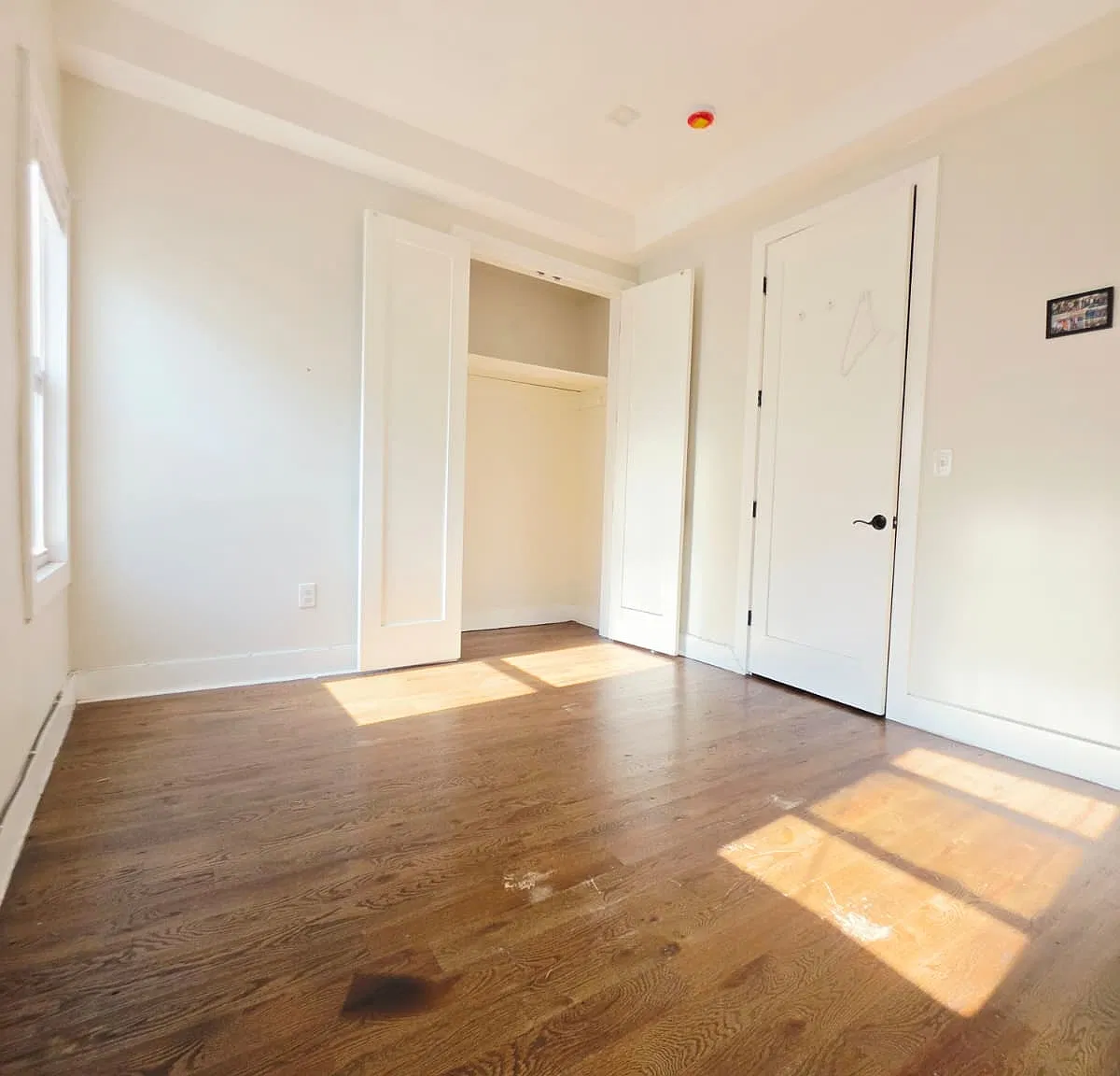 2 bed, 800 sqft, $2,100 — Photo 3