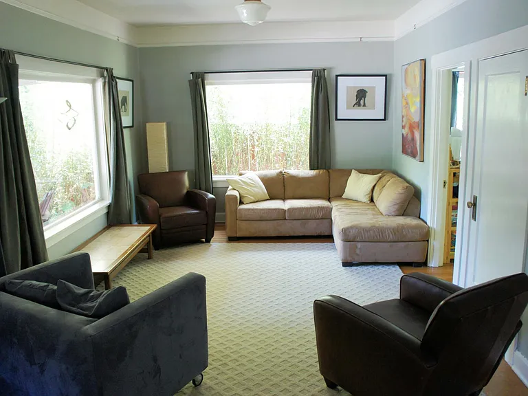 3635 NE 16th Ave — Photo 3
