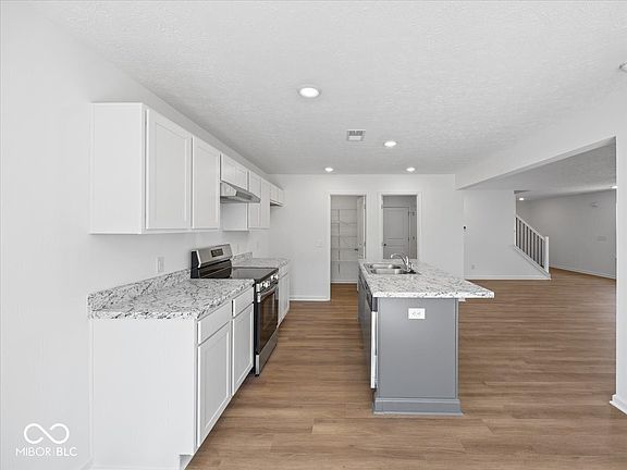 5th image of 1033 Fuller Ln