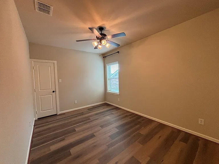2908 N Umberland Dr — Photo 35