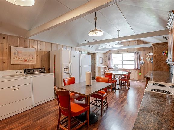 3rd image of 1505 McAdams Rd