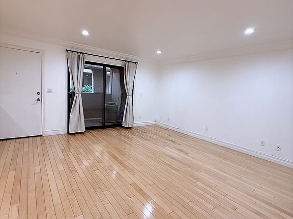 3rd image of 4161 Hathaway Ave Unit 41