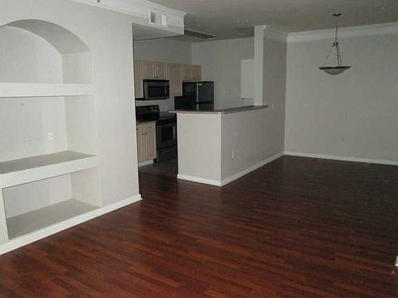 2nd image of 1300 Park Blvd #612