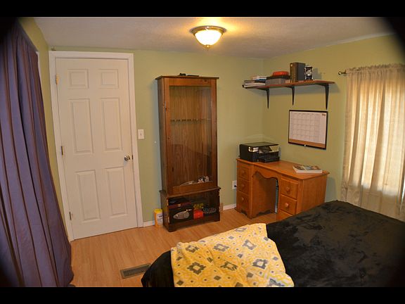 5th image of 913 W Palouse River Dr Trailer 15