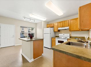 Tremont Pointe Apartments, Cleveland, OH 44113