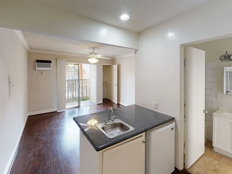 CHI - Chii Sai Apts. — Photo 8