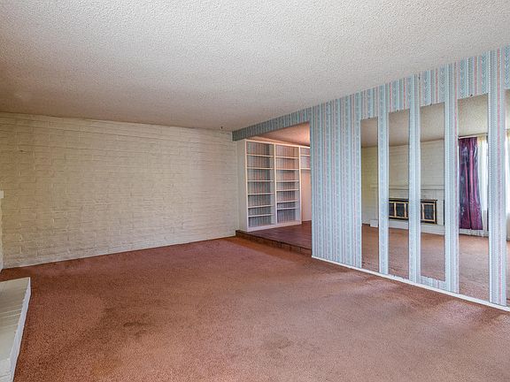 3rd image of 355 E Suffolk Dr