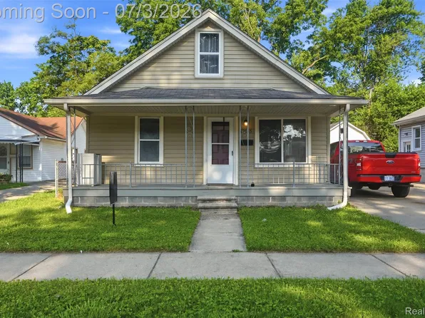 27085 Dartmouth St, Madison Heights, MI 48071