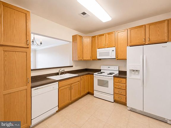 2nd image of 5910 Great Star Dr Unit 304