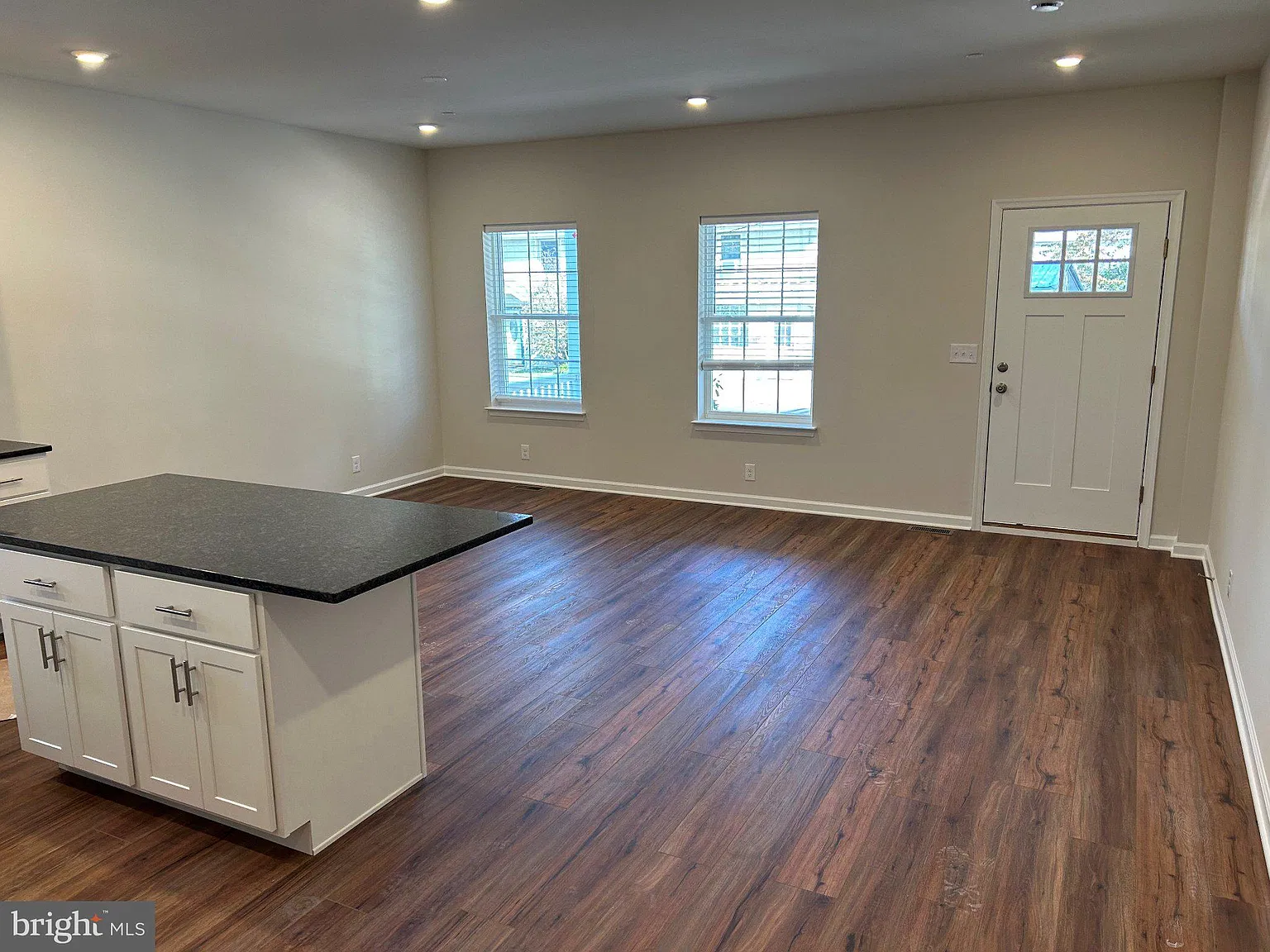 2 bed, 1.0 bath, 1008 sqft, $2,295 — Photo 4