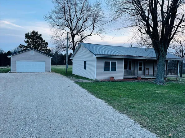 64 E West Rd, Sullivan, MO 63080