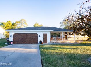 907 Countryview Dr, Paulding, OH 45879