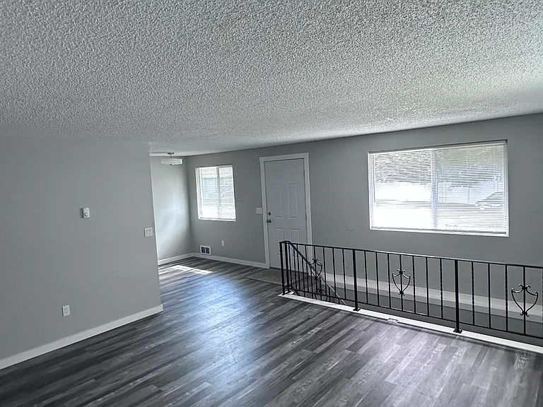 1050 N 21st St #1 — Photo 3