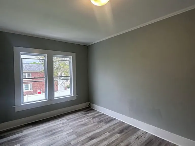 615-617 Fellows Ave — Photo 7