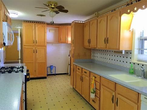 3rd image of 4017 Boren Ave