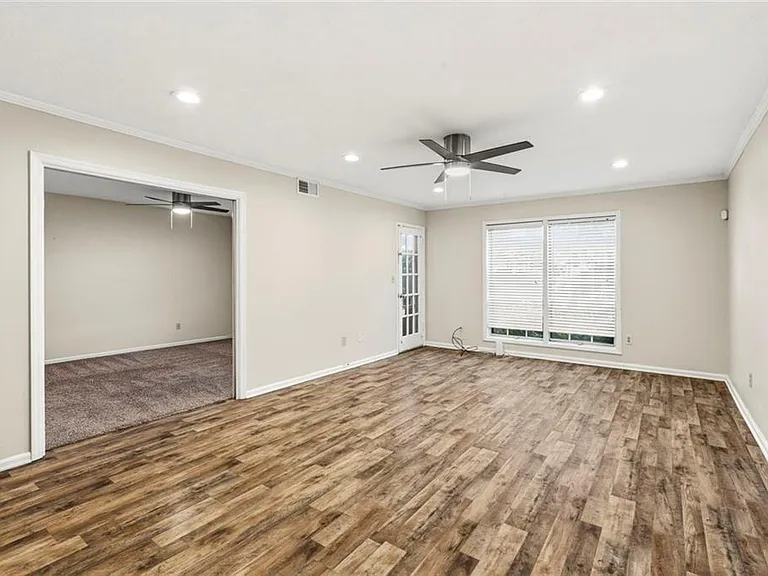 6851 Roswell Rd #D15 — Photo 4