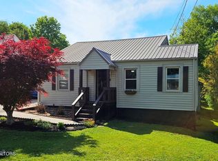 1221 Monroe Ave, Maryville, TN 37804