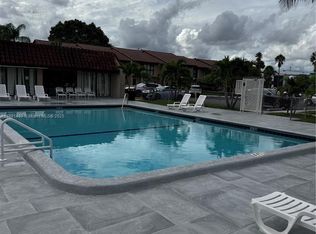 4866 Sheridan St #4, Hollywood, FL 33021