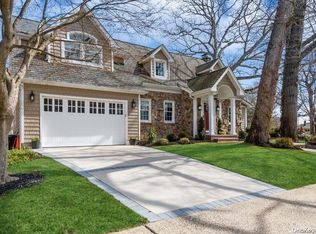 260 Hewlett Ave, Merrick, NY 11566