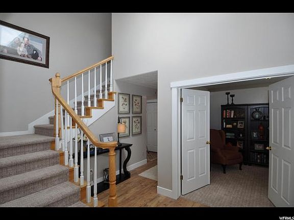 4th image of 9822 S Dove Bend Cir