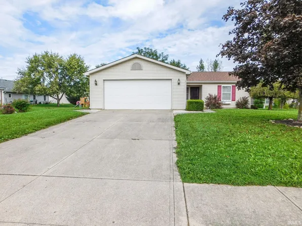 1311 Sunnyglenn Ct, Bluffton, IN 46714