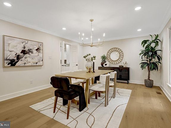 5th image of 1132 Springvale Rd