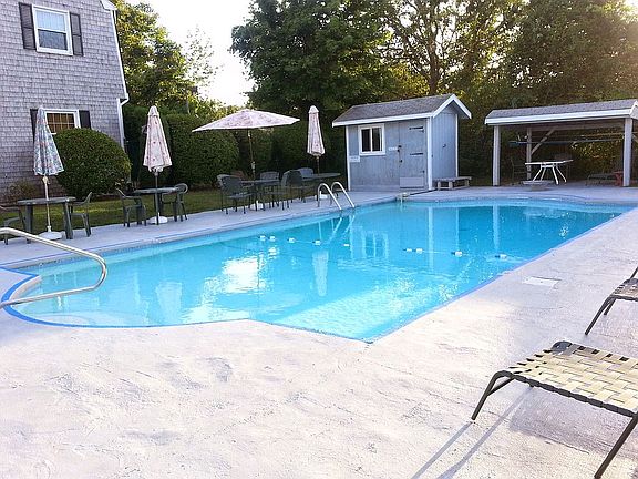 Community pool