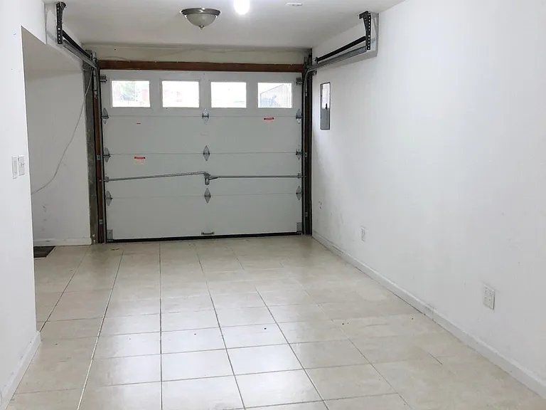 223 Clifton Ave — Photo 12