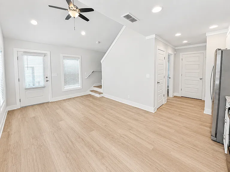 1533 Payne St #1 — Photo 3