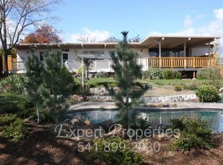 2668 Eastover Ter, Medford, OR 97504