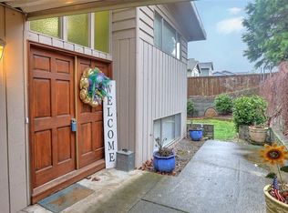 22237 SE 268th St, Maple Valley, WA 98038