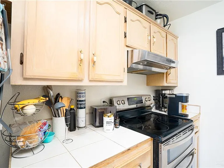 2702 Blue Jay Dr — Photo 8