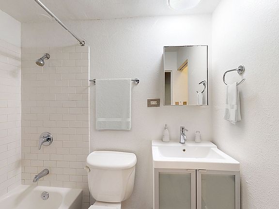 5th image of 1777 N Williams St #1733-10