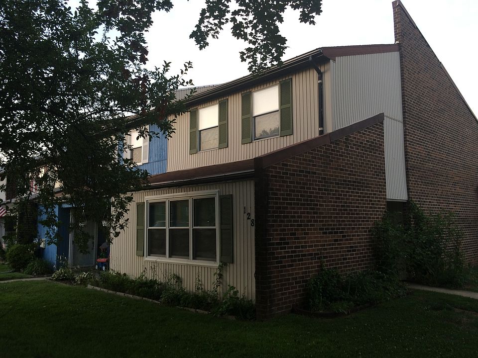 1st image of 128 Ascot Ct