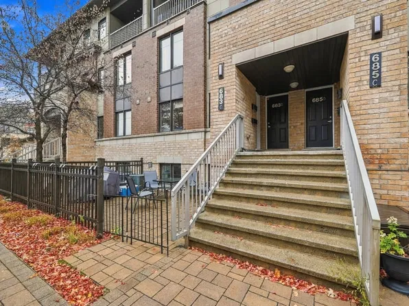 683 Sue Holloway Dr, Ottawa, ON K2J 5R6