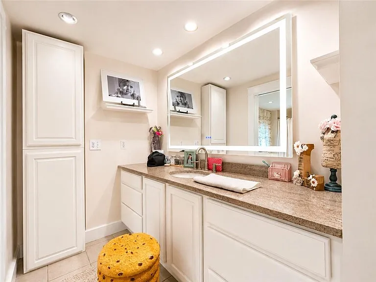 196 Fruit Hill Ave — Photo 17