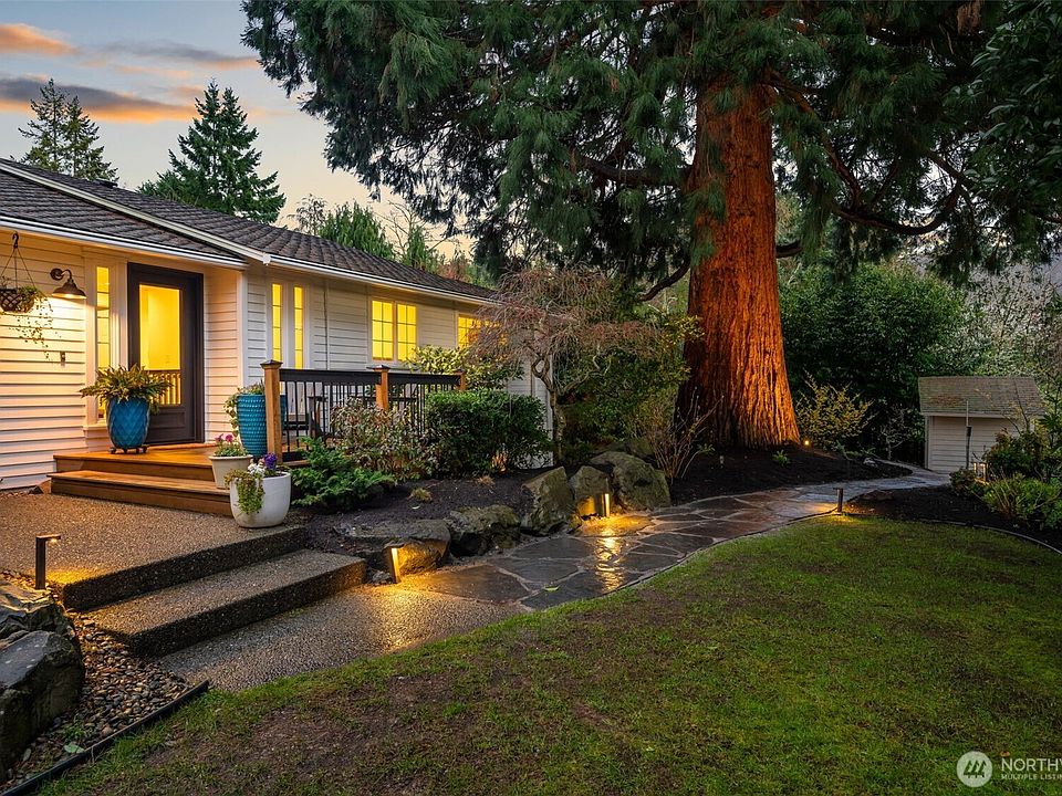 1st image of 423 SW 189th Place