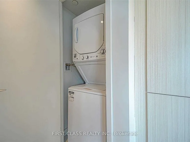 181 Huron St #805 — Photo 14