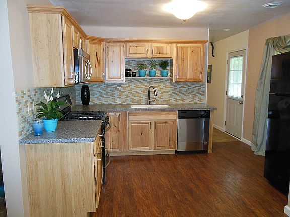 5th image of 724 N Broadway #534