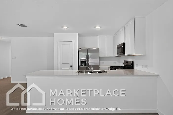 412 Sambal Dr — Photo 7